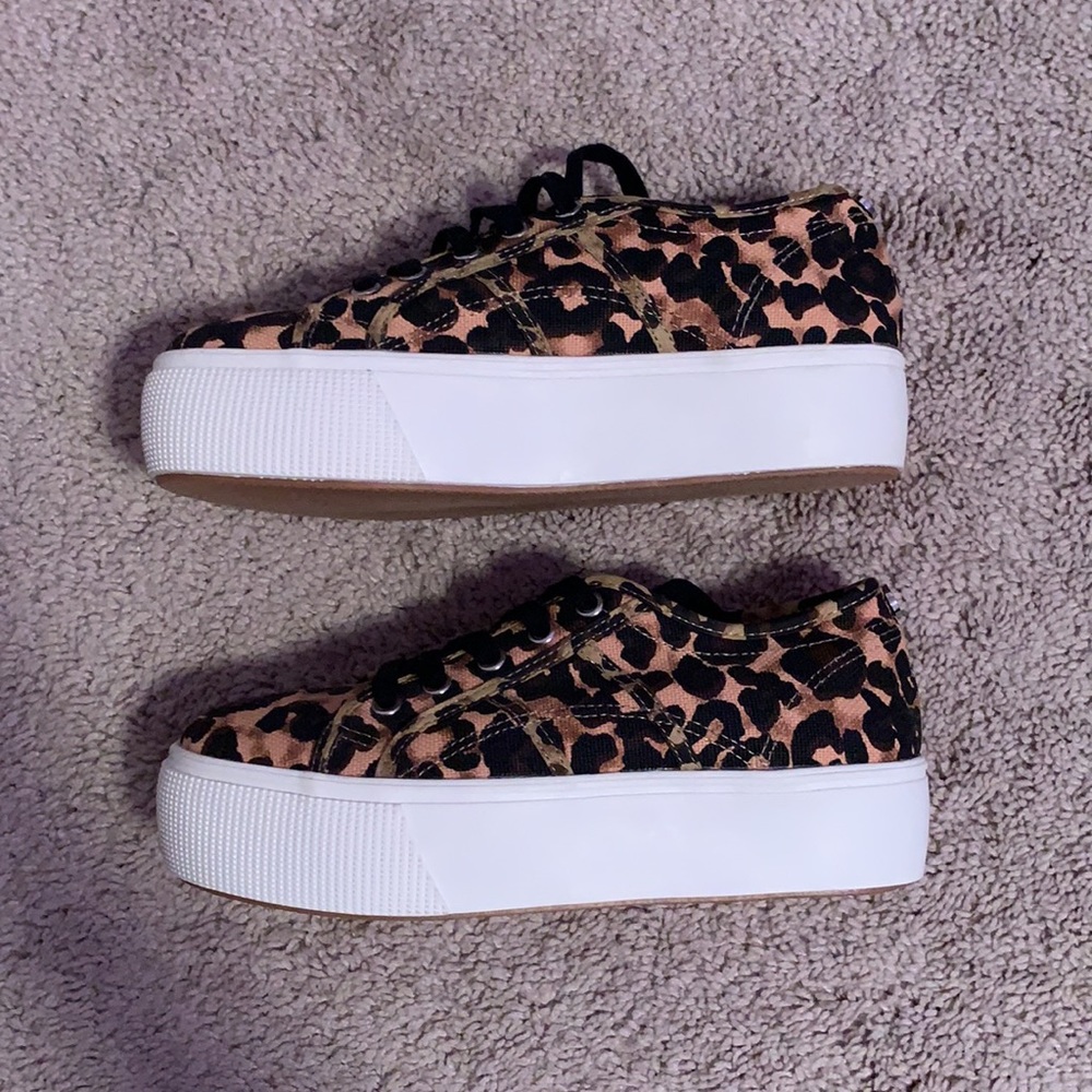 Steve Madden Leopard/Cheetah Print Platform Sneak… - image 4